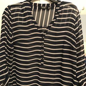 A.N.A. NAVY/WHITE‎ V-NECK SHEER BLOUSE SIZE MP-EUC
